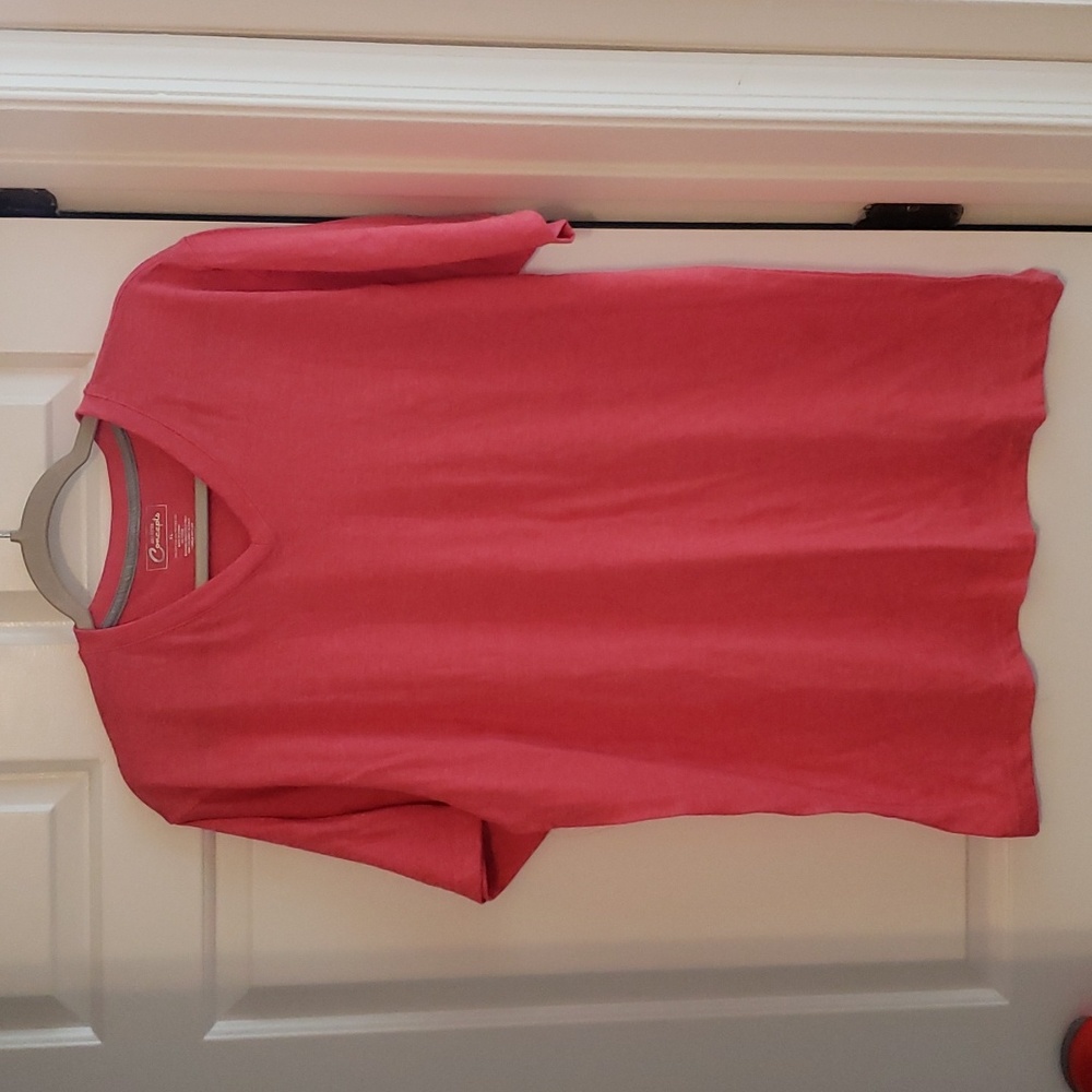 Women's Grey Matter Concepts athletic shirt. Barely worn. Excellent condition.